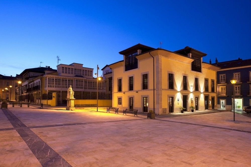 Antiguo Casino Hotel Pravia Dış mekan fotoğraf