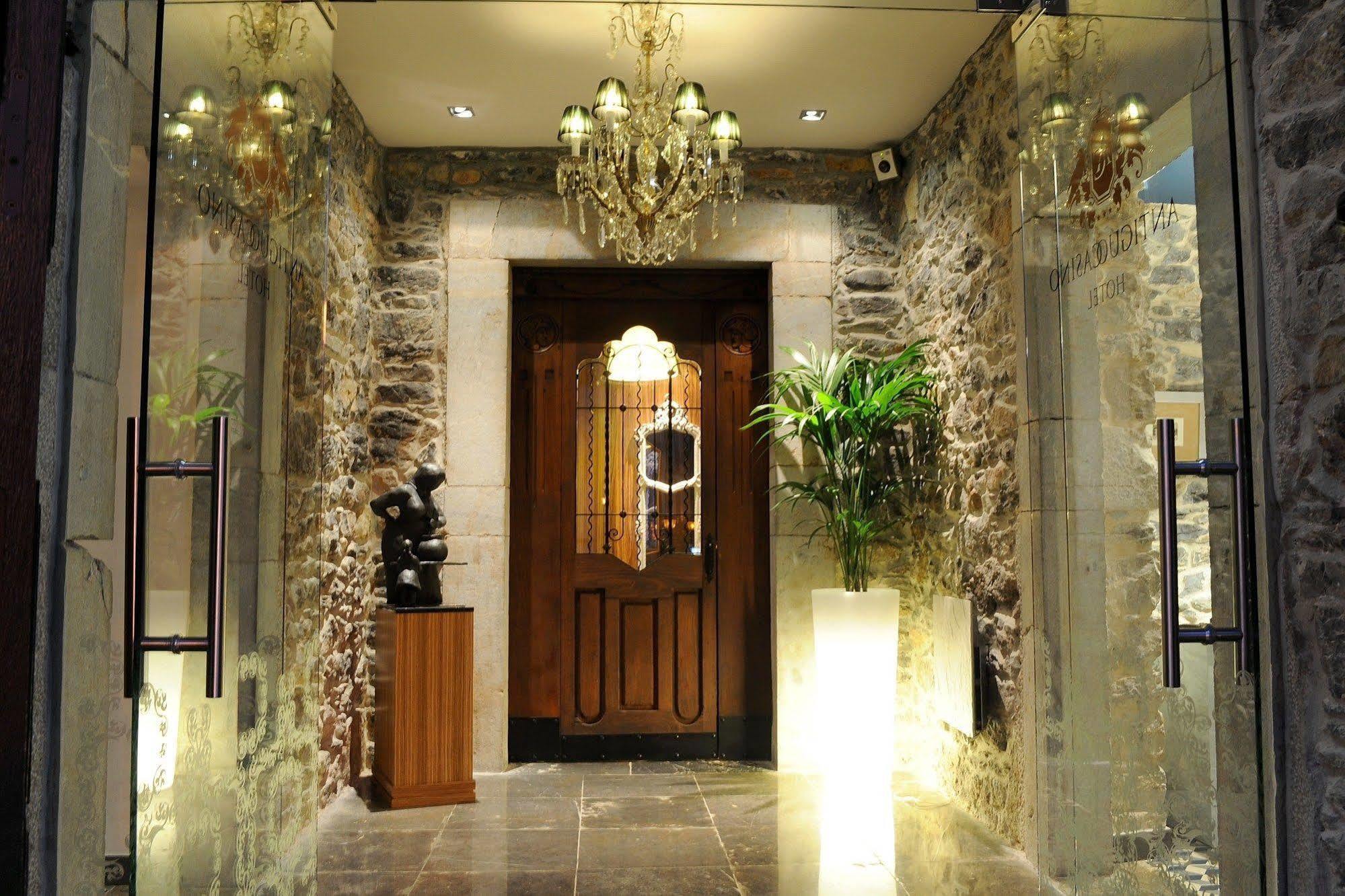 Antiguo Casino Hotel Pravia Dış mekan fotoğraf